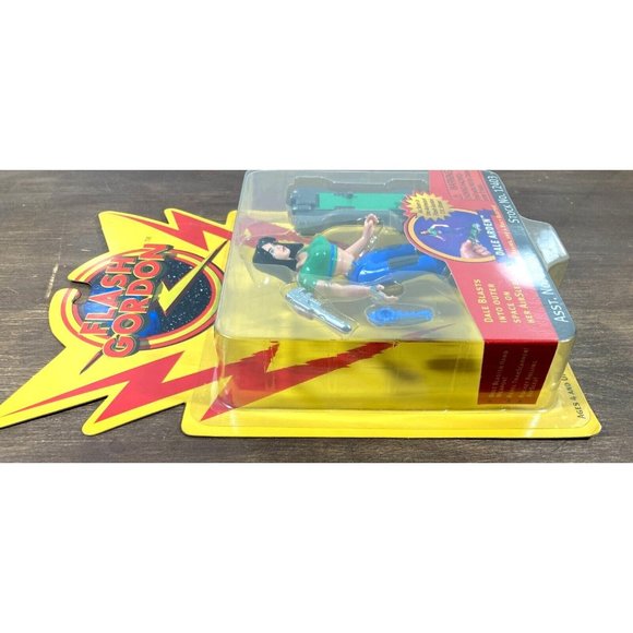 1996 FLASH GORDON Dale Arden Action Figure NEW ON CARD Playmates Animated Series - Picture 3 of 7